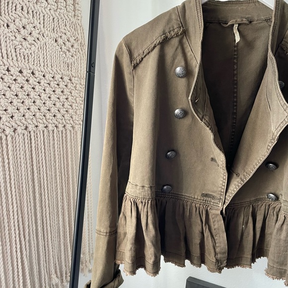 Free People olive green ruffle hem military style jacket. - Picture 4 of 4